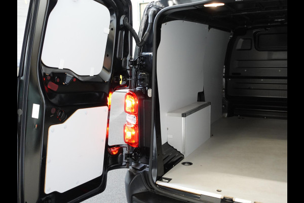 Opel Vivaro 2.0 CDTI 145 pk L3H1 Edition 3-zits Automaat Airco Navigatie Bluetooth Trekhaak