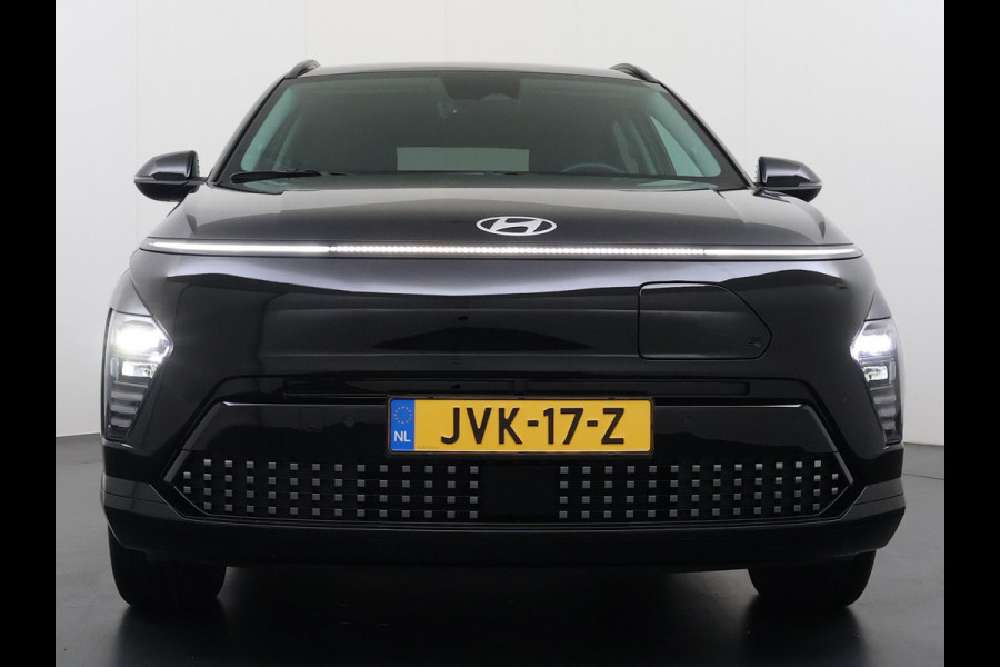 Hyundai KONA ELECTRIC Comfort Smart 65.4 kWh | Longrange | 3-Fase Lader | Warmtepomp | Dealeronderhouden | Fabrieksgarantie Hyundai tot 2029 | Elektrische Achterklep | Stoel & Stuurverwarming | Afnembare Trekhaak | Rijklaar Geleverd
