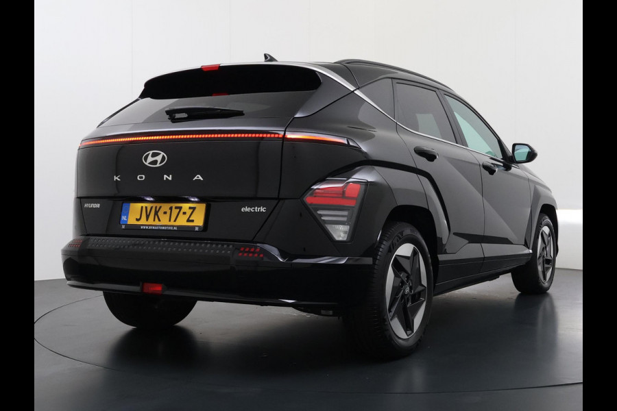 Hyundai KONA ELECTRIC Comfort Smart 65.4 kWh | Longrange | 3-Fase Lader | Warmtepomp | Dealeronderhouden | Fabrieksgarantie Hyundai tot 2029 | Elektrische Achterklep | Stoel & Stuurverwarming | Afnembare Trekhaak | Rijklaar Geleverd