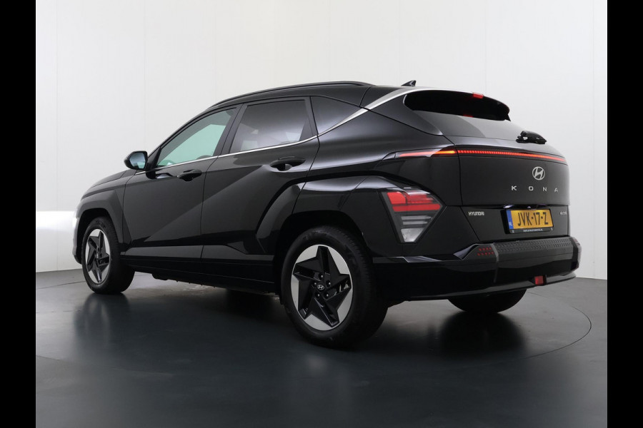 Hyundai KONA ELECTRIC Comfort Smart 65.4 kWh | Longrange | 3-Fase Lader | Warmtepomp | Dealeronderhouden | Fabrieksgarantie Hyundai tot 2029 | Elektrische Achterklep | Stoel & Stuurverwarming | Afnembare Trekhaak | Rijklaar Geleverd