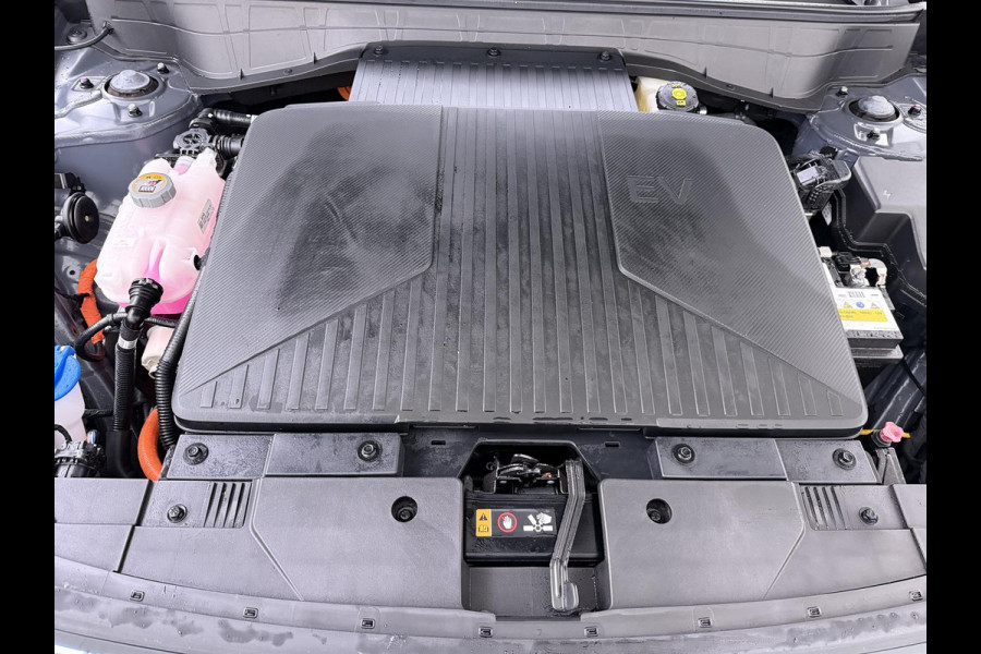 Hyundai KONA ELECTRIC Comfort Smart 65.4 kWh | Longrange | 3-Fase Lader | Warmtepomp | Dealeronderhouden | Fabrieksgarantie Hyundai tot 2029 | Elektrische Achterklep | Stoel & Stuurverwarming | Afnembare Trekhaak | Rijklaar Geleverd