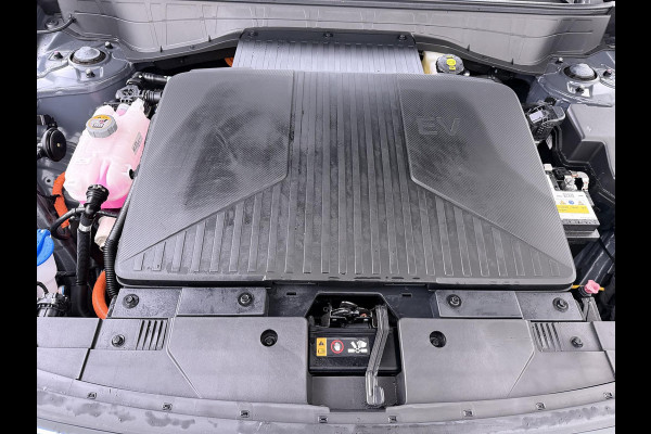 Hyundai KONA ELECTRIC Comfort Smart 65.4 kWh | Longrange | 3-Fase Lader | Warmtepomp | Dealeronderhouden | Fabrieksgarantie Hyundai tot 2029 | Elektrische Achterklep | Stoel & Stuurverwarming | Afnembare Trekhaak | Rijklaar Geleverd