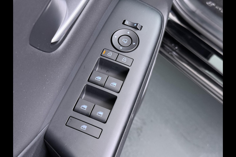 Hyundai KONA ELECTRIC Comfort Smart 65.4 kWh | Longrange | 3-Fase Lader | Warmtepomp | Dealeronderhouden | Fabrieksgarantie Hyundai tot 2029 | Elektrische Achterklep | Stoel & Stuurverwarming | Afnembare Trekhaak | Rijklaar Geleverd