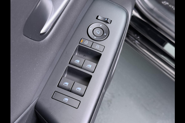 Hyundai KONA ELECTRIC Comfort Smart 65.4 kWh | Longrange | 3-Fase Lader | Warmtepomp | Dealeronderhouden | Fabrieksgarantie Hyundai tot 2029 | Elektrische Achterklep | Stoel & Stuurverwarming | Afnembare Trekhaak | Rijklaar Geleverd