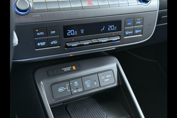 Hyundai KONA ELECTRIC Comfort Smart 65.4 kWh | Longrange | 3-Fase Lader | Warmtepomp | Dealeronderhouden | Fabrieksgarantie Hyundai tot 2029 | Elektrische Achterklep | Stoel & Stuurverwarming | Afnembare Trekhaak | Rijklaar Geleverd