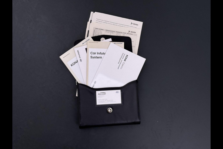 Hyundai KONA ELECTRIC Comfort Smart 65.4 kWh | Longrange | 3-Fase Lader | Warmtepomp | Dealeronderhouden | Fabrieksgarantie Hyundai tot 2029 | Elektrische Achterklep | Stoel & Stuurverwarming | Afnembare Trekhaak | Rijklaar Geleverd