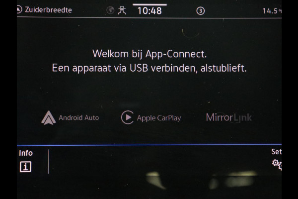 Volkswagen T-Roc 1.5 TSI Life Business | Stoelverwarming | Camera | Virtual Cockpit | Carplay | Full LED | Adaptive cruise | Navigatie | Park Assist | Climate control | DAB | Bluetooth