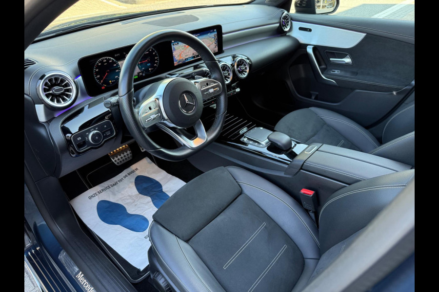 Mercedes-Benz A-Klasse 250 e AMG LED/PDC/CAM/NAVI/LEER/LMV19