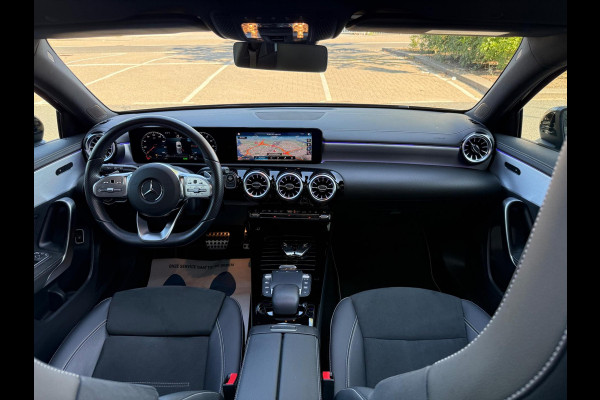 Mercedes-Benz A-Klasse 250 e AMG LED/PDC/CAM/NAVI/LEER/LMV19
