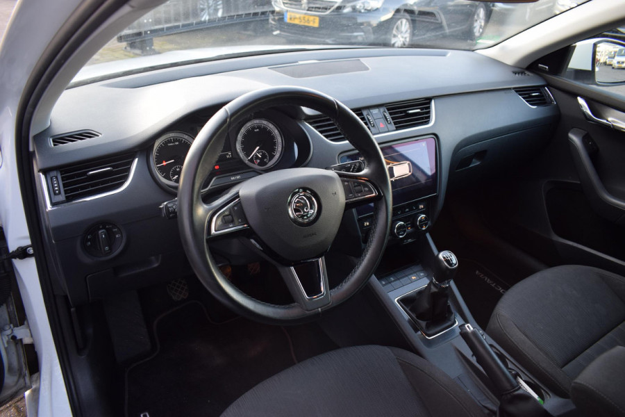 Škoda Octavia Combi 1.0 TSI Greentech Style Business | Trekhaak | Apple CarPlay | Keyless | Stoelverwarming