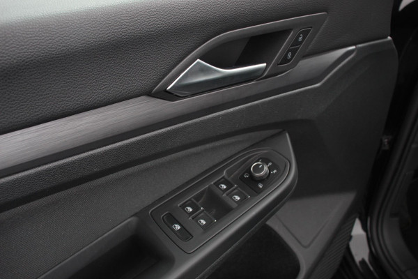 Volkswagen Golf 1.5 eTSI 150pk DSG Style | Navigatie | Apple Carplay/Android Auto | Parkeersensoren | Adaptive Cruise Control | Blind Spot Assist | Stoel- en stuurverwarming | Ledverlichting | Virtual Cockpit | Lane Assist | Climatronic