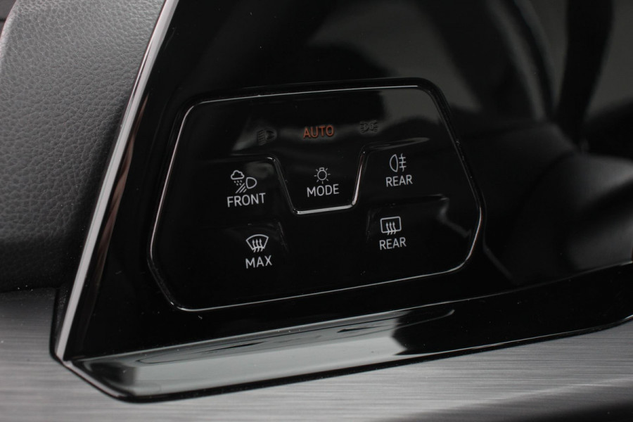 Volkswagen Golf 1.5 eTSI 150pk DSG Style | Navigatie | Apple Carplay/Android Auto | Parkeersensoren | Adaptive Cruise Control | Blind Spot Assist | Stoel- en stuurverwarming | Ledverlichting | Virtual Cockpit | Lane Assist | Climatronic