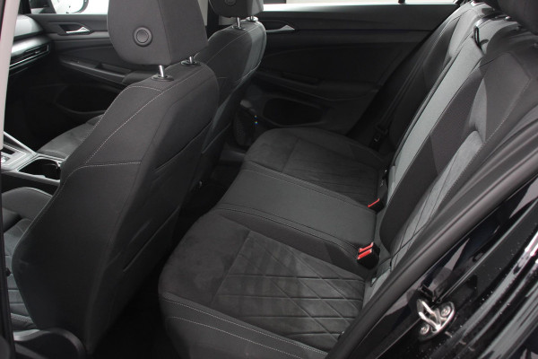 Volkswagen Golf 1.5 eTSI 150pk DSG Style | Navigatie | Apple Carplay/Android Auto | Parkeersensoren | Adaptive Cruise Control | Blind Spot Assist | Stoel- en stuurverwarming | Ledverlichting | Virtual Cockpit | Lane Assist | Climatronic