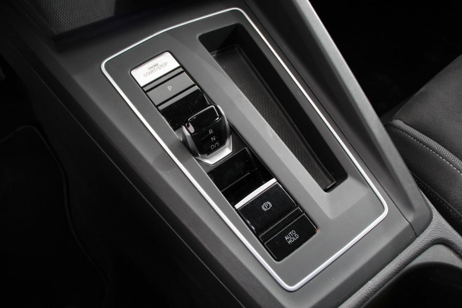 Volkswagen Golf 1.5 eTSI 150pk DSG Style | Navigatie | Apple Carplay/Android Auto | Parkeersensoren | Adaptive Cruise Control | Blind Spot Assist | Stoel- en stuurverwarming | Ledverlichting | Virtual Cockpit | Lane Assist | Climatronic