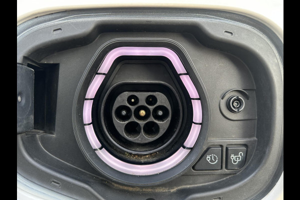 Ford Kuga 2.5 PHEV ST-Line X ST-Line X|Plug-In Hybride Panorama schuifdak | Winterpakket | Adaptieve cruise | Bang & Olufsen | Rijklaar geleverd met 12 mnd BOVAG garantie |