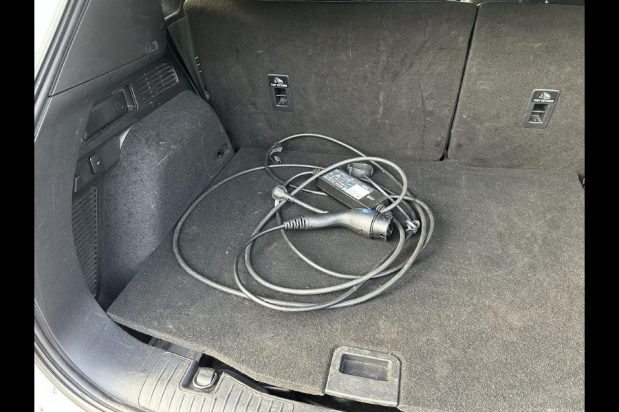 Ford Kuga 2.5 PHEV ST-Line X ST-Line X|Plug-In Hybride Panorama schuifdak | Winterpakket | Adaptieve cruise | Bang & Olufsen | Rijklaar geleverd met 12 mnd BOVAG garantie |