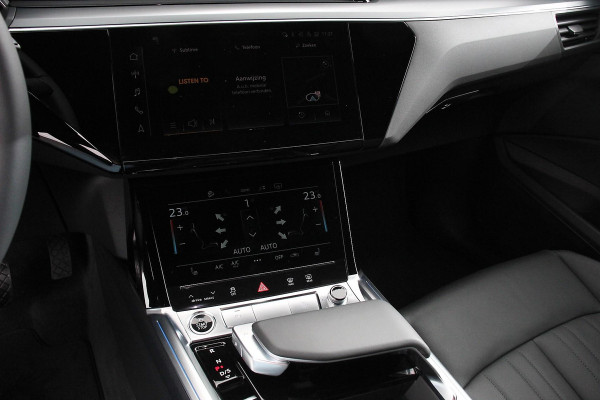 Audi e-tron 55 quattro Advanced edition Plus 408pk | Lederen bekleding | Navigatie | Climate Control | Camera | Extra Getint glas | Parkeer sensoren