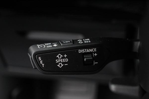 Audi e-tron 55 quattro Advanced edition Plus 408pk | Lederen bekleding | Navigatie | Climate Control | Camera | Extra Getint glas | Parkeer sensoren