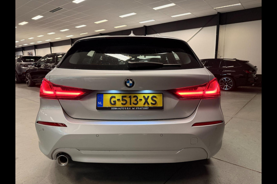 BMW 1-serie 118i Executive Edition V-COCKPIT/NAVI/LED/CARPLAY/ECC/PDC/CRUISE///