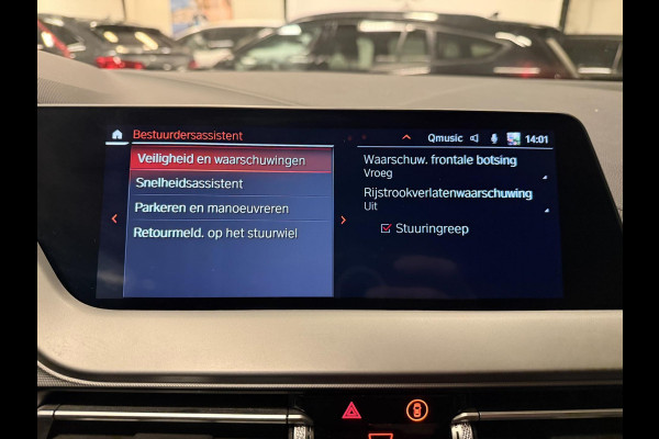 BMW 1-serie 118i Executive Edition V-COCKPIT/NAVI/LED/CARPLAY/ECC/PDC/CRUISE///