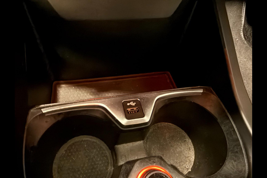 BMW 1-serie 118i Executive Edition V-COCKPIT/NAVI/LED/CARPLAY/ECC/PDC/CRUISE///