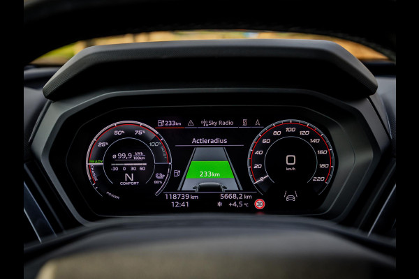 Audi Q4 e-tron 50 Quattro Launch S Competition 77 kWh | Adaptieve Cruise Control | Eerste eigenaar | SoH 91%