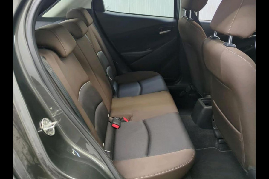 Mazda 2 1.5 90PK 6versn.Skyactiv-G Comfort / Pdc+Camera / Airco / Lmv./ Radio multimedia / 5Drs.