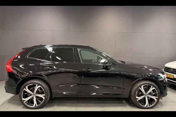 Volvo XC60 2.0 T8 455PK AWD R-DESIGN BLACK B&W/PANO/LEDER/H-UP/360CAM/STOEL-M+KOELING///