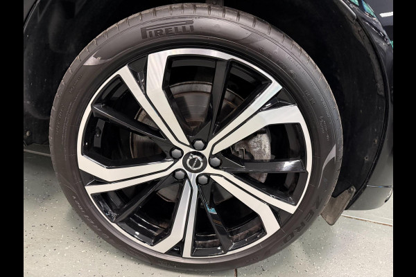 Volvo XC60 2.0 T8 455PK AWD R-DESIGN BLACK B&W/PANO/LEDER/H-UP/360CAM/STOEL-M+KOELING///