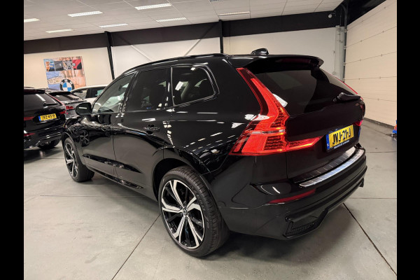 Volvo XC60 2.0 T8 455PK AWD R-DESIGN BLACK B&W/PANO/LEDER/H-UP/360CAM/STOEL-M+KOELING///