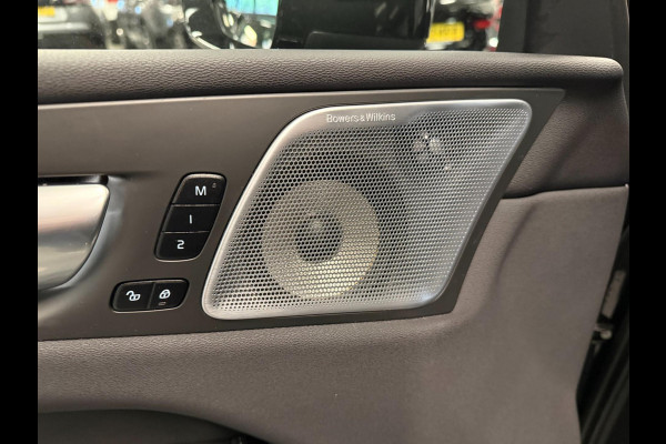 Volvo XC60 2.0 T8 455PK AWD R-DESIGN BLACK B&W/PANO/LEDER/H-UP/360CAM/STOEL-M+KOELING///