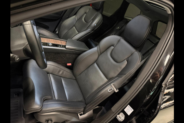 Volvo XC60 2.0 T8 455PK AWD R-DESIGN BLACK B&W/PANO/LEDER/H-UP/360CAM/STOEL-M+KOELING///