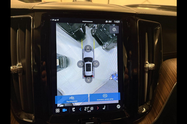 Volvo XC60 2.0 T8 455PK AWD R-DESIGN BLACK B&W/PANO/LEDER/H-UP/360CAM/STOEL-M+KOELING///