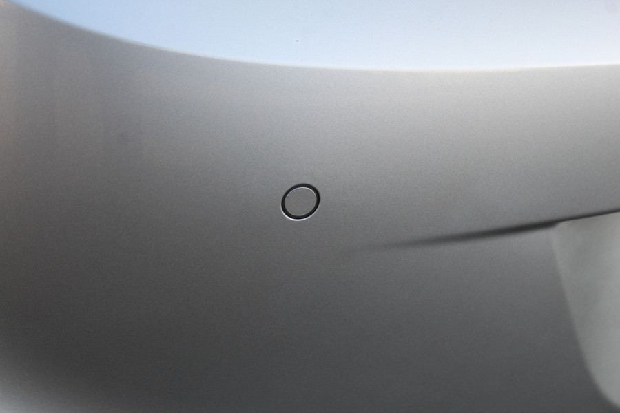 Opel KARL 1.0-75pk ecoFLEX Edition. Erg nette hoogzitter ! Slechts 59.000km ! Airco, parkeersensoren achter, cruise control, Bluetooth telefoonvoorbereidng, metallic lak etc.