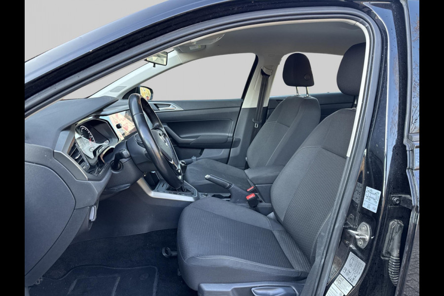 Volkswagen Polo 1.0 TSI Comfortline Business Parkeersensoren | Cruise control