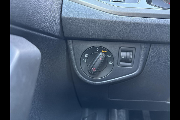 Volkswagen Polo 1.0 TSI Comfortline Business Parkeersensoren | Cruise control