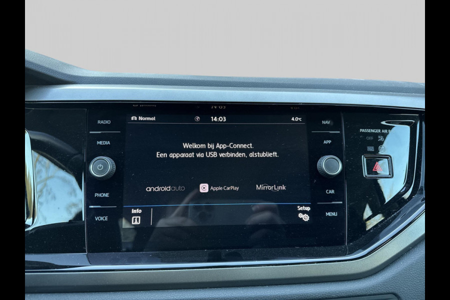 Volkswagen Polo 1.0 TSI Comfortline Business Parkeersensoren | Cruise control