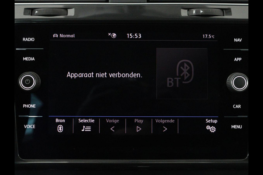 Volkswagen e-Golf E-DITION | Stoelverwarming | Warmtepomp | Carplay | Adaptive cruise | Virtual Cockpit | Navigatie | LED  Plus | Getint glas | Climate control