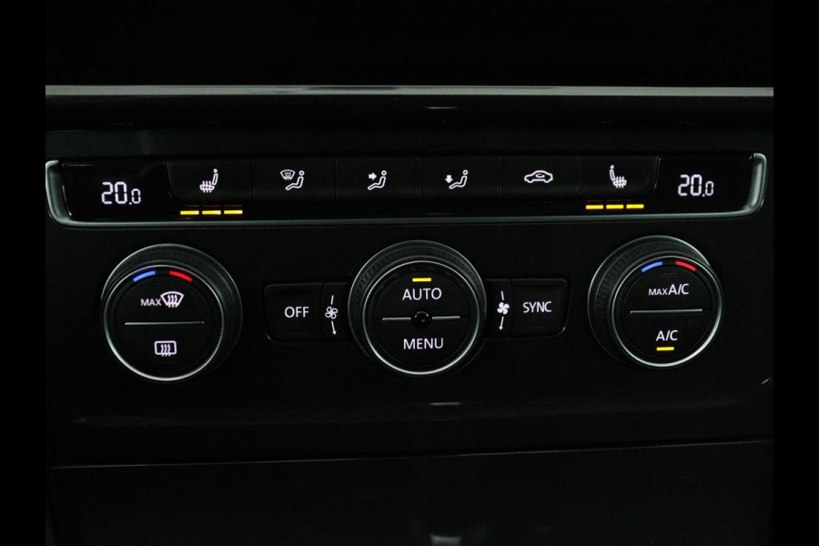 Volkswagen e-Golf E-DITION | Stoelverwarming | Warmtepomp | Carplay | Adaptive cruise | Virtual Cockpit | Navigatie | LED  Plus | Getint glas | Climate control