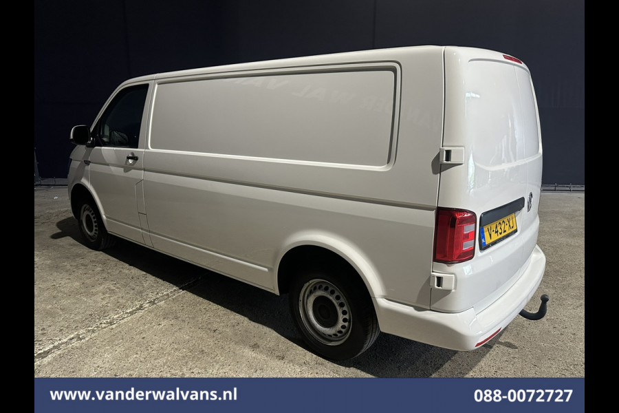 Volkswagen Transporter 2.0 TDI L2H1 Euro6 Airco | Camera | Apple Carplay | Trekhaak | Cruisecontrol Android Auto, Bijrijdersbank