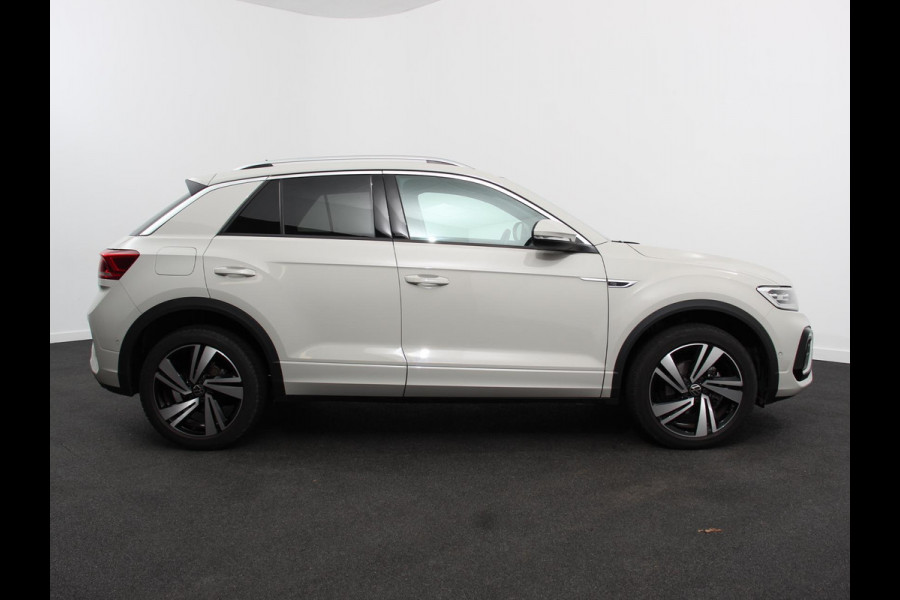 Volkswagen T-Roc 1.5 TSI 150pk DSG R-Line Edition | Navigatie | Apple Carplay/Android Auto | Electrische te openen kofferbak | Camera | Keyless start | Led | Dab | Adaptive Cruise Control