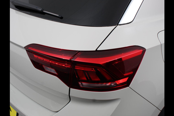 Volkswagen T-Roc 1.5 TSI 150pk DSG R-Line Edition | Navigatie | Apple Carplay/Android Auto | Electrische te openen kofferbak | Camera | Keyless start | Led | Dab | Adaptive Cruise Control