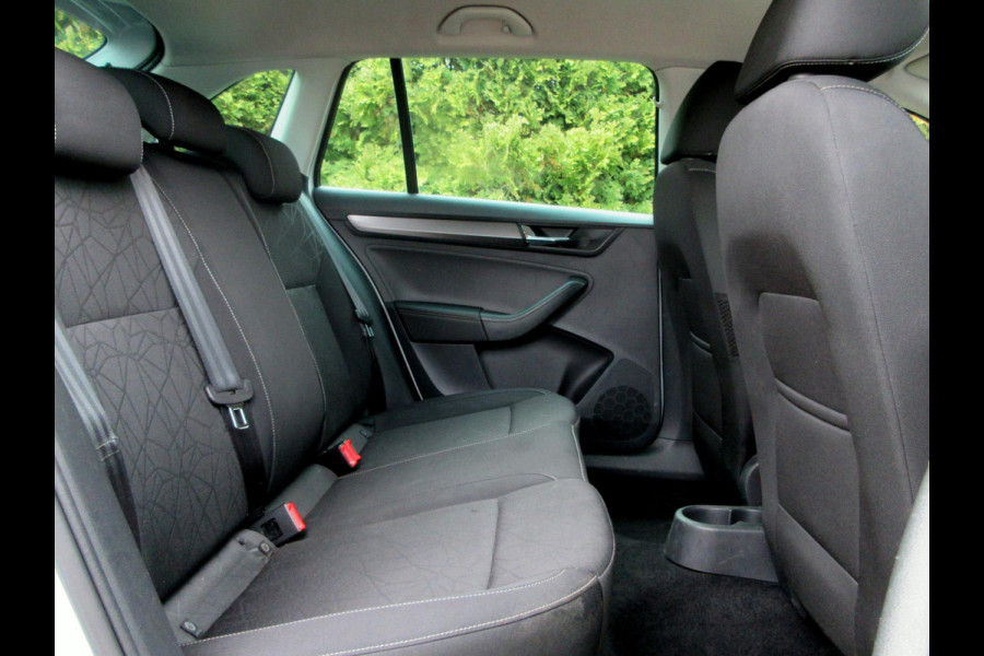 Škoda Rapid Spaceback 1.0 TSI Clever*Navi*Cruise*Pdc*