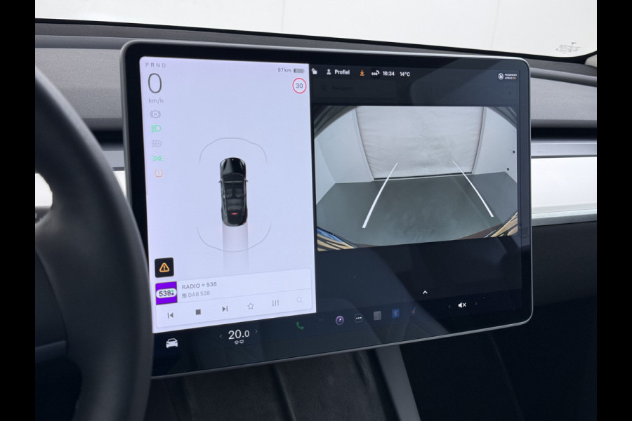 Tesla Model Y Long Range AWD 514pk SOH 85% Warmtepomp 20" Lmv Ivoor Leer Panoramadak Matrix-LED Autopilot Elektr.Stuur+Stoel+Verwarmd Navi Ecc Camera's Elektr.AchterKlep Parkeer Assistent Sentry-Mode Privacyglas Bluetooth Dodehoek detector Connected services Origineel Nederlandse Auto Batterij en Motorgarantie tot 23-12-2029/192.000km