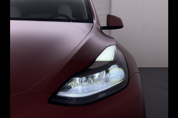 Tesla Model Y Long Range AWD 514pk SOH 85% Warmtepomp 20" Lmv Ivoor Leer Panoramadak Matrix-LED Autopilot Elektr.Stuur+Stoel+Verwarmd Navi Ecc Camera's Elektr.AchterKlep Parkeer Assistent Sentry-Mode Privacyglas Bluetooth Dodehoek detector Connected services Origineel Nederlandse Auto Batterij en Motorgarantie tot 23-12-2029/192.000km