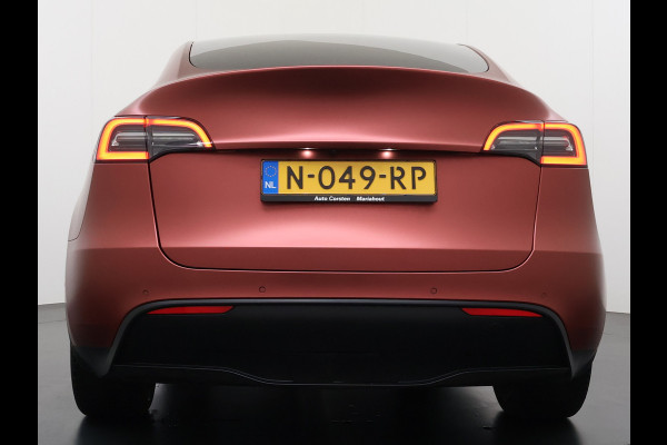 Tesla Model Y Long Range AWD 514pk SOH 85% Warmtepomp 20" Lmv Ivoor Leer Panoramadak Matrix-LED Autopilot Elektr.Stuur+Stoel+Verwarmd Navi Ecc Camera's Elektr.AchterKlep Parkeer Assistent Sentry-Mode Privacyglas Bluetooth Dodehoek detector Connected services Origineel Nederlandse Auto Batterij en Motorgarantie tot 23-12-2029/192.000km
