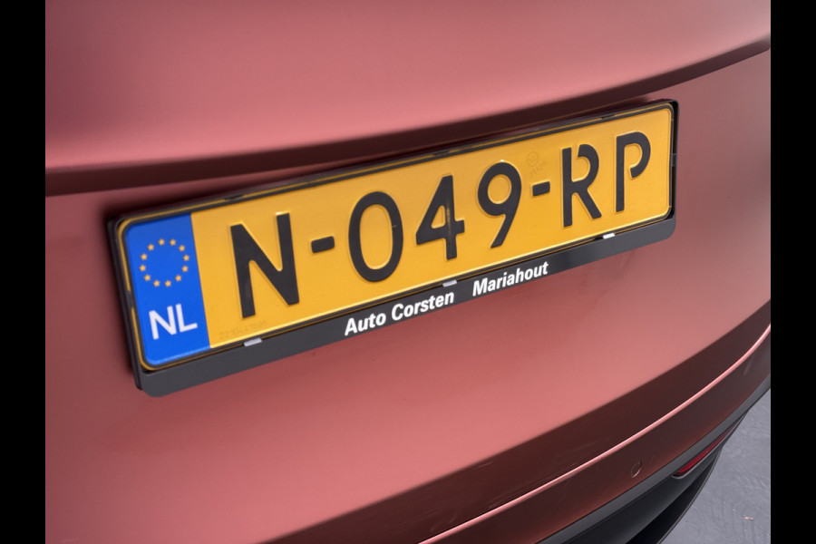 Tesla Model Y Long Range AWD 514pk SOH 85% Warmtepomp 20" Lmv Ivoor Leer Panoramadak Matrix-LED Autopilot Elektr.Stuur+Stoel+Verwarmd Navi Ecc Camera's Elektr.AchterKlep Parkeer Assistent Sentry-Mode Privacyglas Bluetooth Dodehoek detector Connected services Origineel Nederlandse Auto Batterij en Motorgarantie tot 23-12-2029/192.000km