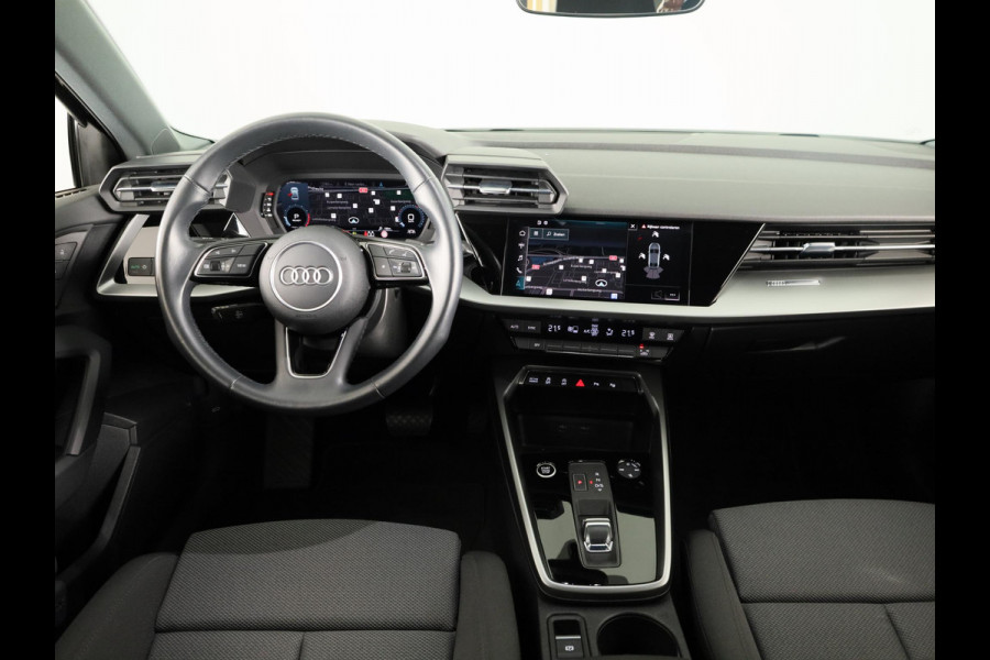 Audi A3 Limousine 30 TFSI Business edition 110pk | Navigatie | Climatronic | Parkeersensoren voor en achter | Matrix koplampen
