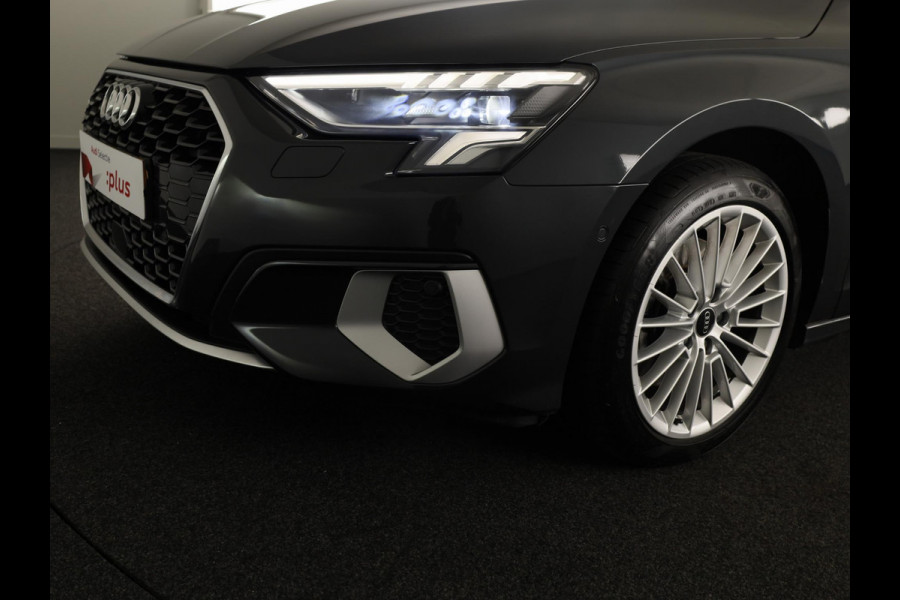 Audi A3 Limousine 30 TFSI Business edition 110pk | Navigatie | Climatronic | Parkeersensoren voor en achter | Matrix koplampen