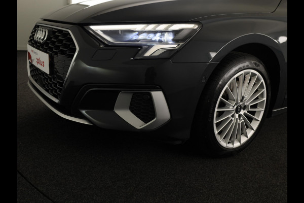 Audi A3 Limousine 30 TFSI Business edition 110pk | Navigatie | Climatronic | Parkeersensoren voor en achter | Matrix koplampen